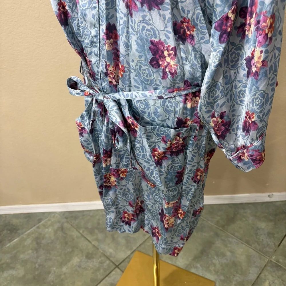 100% Silk Kimono Robe - M Blue Floral Boho Peasant Cottagecore Vacay Beachy - Picture 3 of 10